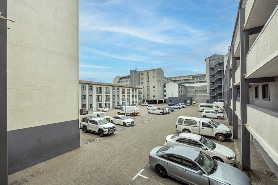 1 Bedroom Property for Sale in Maitland Western Cape